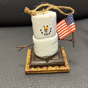 Snowman Marshmallow ornament with Flag